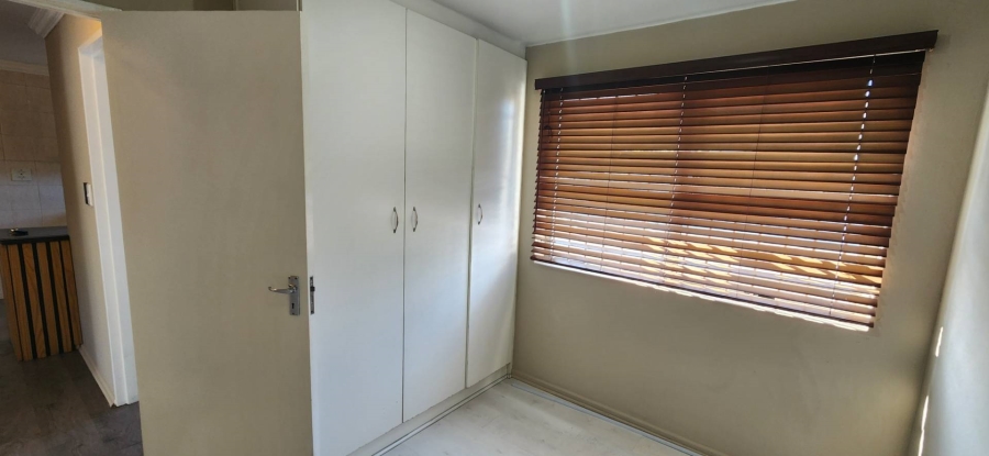 To Let 2 Bedroom Property for Rent in Table View Western Cape